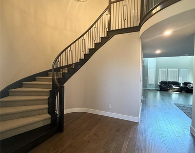 1117 Huckleberry Street - Photo Thumbnail 3