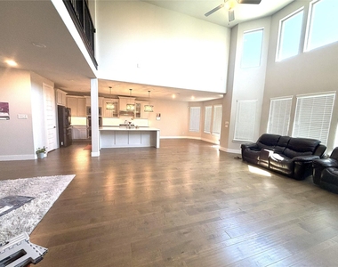 1117 Huckleberry Street - Photo Thumbnail 15