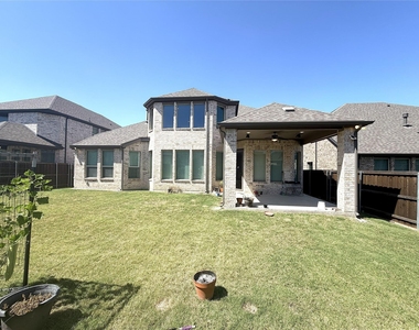 1117 Huckleberry Street - Photo Thumbnail 36