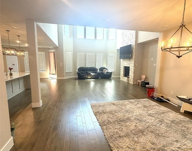 1117 Huckleberry Street - Photo Thumbnail 16