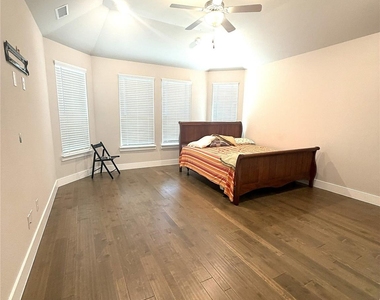 1117 Huckleberry Street - Photo Thumbnail 19