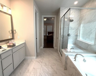 1117 Huckleberry Street - Photo Thumbnail 23