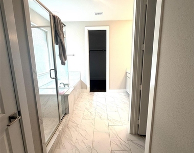 1117 Huckleberry Street - Photo Thumbnail 20