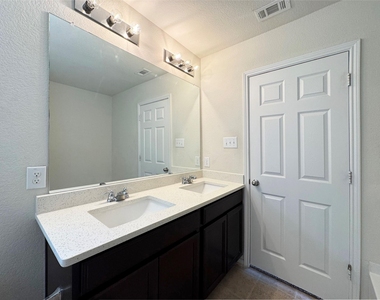 3020 Manuel Creek Drive - Photo Thumbnail 21