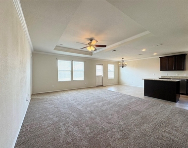 3020 Manuel Creek Drive - Photo Thumbnail 10