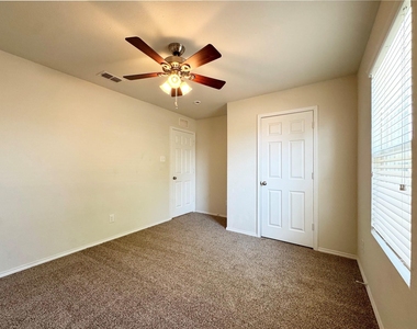 3020 Manuel Creek Drive - Photo Thumbnail 28