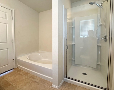 3020 Manuel Creek Drive - Photo Thumbnail 22