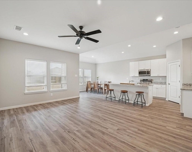 4802 Delano Street - Photo Thumbnail 3