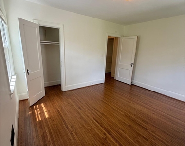 1901 Armstrong Park Drive - Photo Thumbnail 11