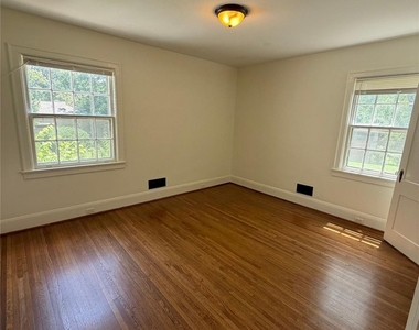 1901 Armstrong Park Drive - Photo Thumbnail 10