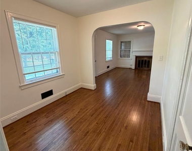 1901 Armstrong Park Drive - Photo Thumbnail 3