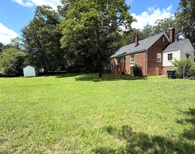 1901 Armstrong Park Drive - Photo Thumbnail 17