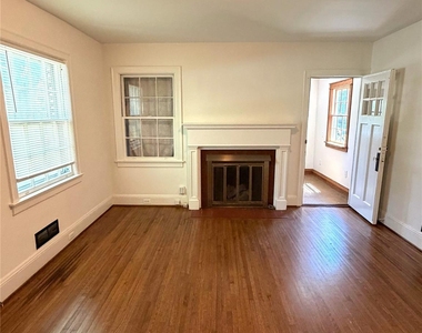 1901 Armstrong Park Drive - Photo Thumbnail 2
