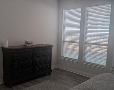 708 Waterbrook Parkway - Photo Thumbnail 13