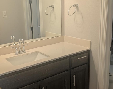 708 Waterbrook Parkway - Photo Thumbnail 30