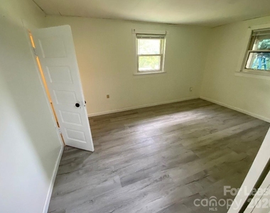 10646 Cyclone Drive - Photo Thumbnail 3
