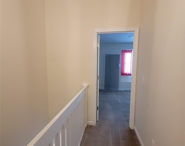 3811 Mosscroft Lane - Photo Thumbnail 9