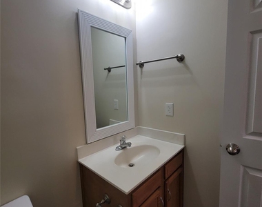 3811 Mosscroft Lane - Photo Thumbnail 15