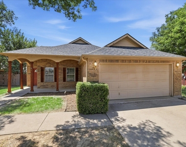 3003 Lake Ridge Drive - Photo Thumbnail 4