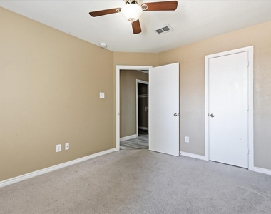 3003 Lake Ridge Drive - Photo Thumbnail 28