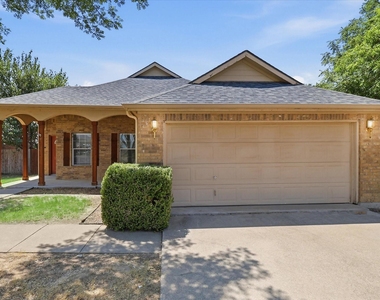 3003 Lake Ridge Drive - Photo Thumbnail 5