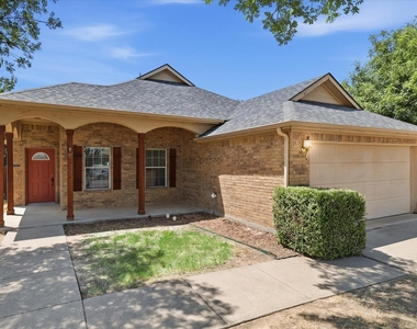 3003 Lake Ridge Drive - Photo Thumbnail 6