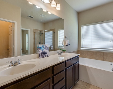 2300 Eppright Drive - Photo Thumbnail 19