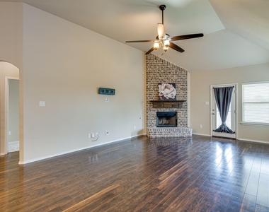 2300 Eppright Drive - Photo Thumbnail 13
