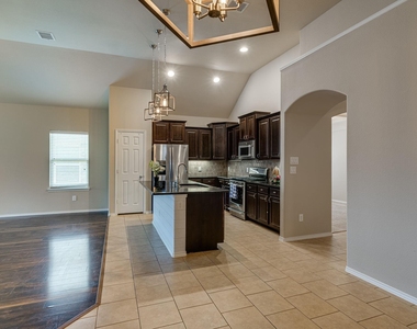 2300 Eppright Drive - Photo Thumbnail 9