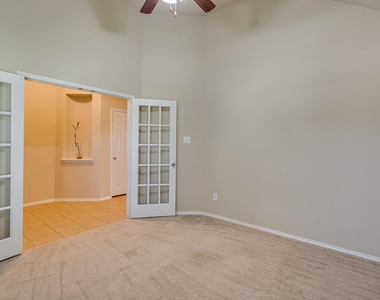 2300 Eppright Drive - Photo Thumbnail 15