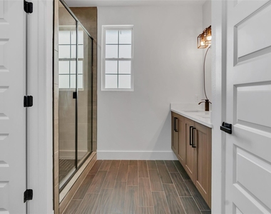 3411 Sanjeev Drive - Photo Thumbnail 16