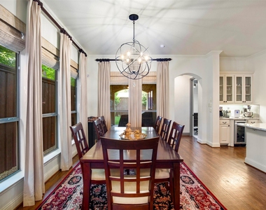5436 Longview Street - Photo Thumbnail 5