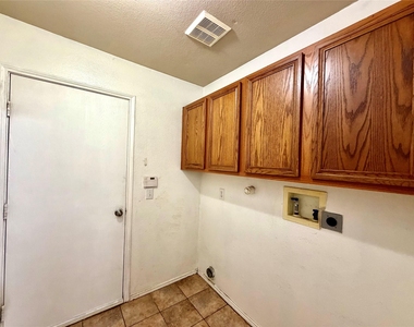 218 Canyon Lake Drive - Photo Thumbnail 18