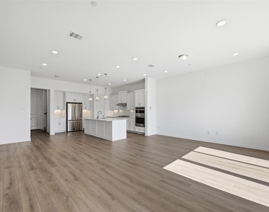 1168 Daybreak Drive - Photo Thumbnail 2