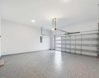 1168 Daybreak Drive - Photo Thumbnail 22