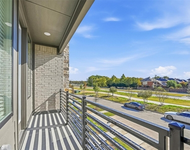 1168 Daybreak Drive - Photo Thumbnail 15