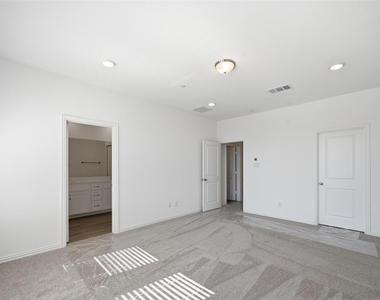 1168 Daybreak Drive - Photo Thumbnail 18