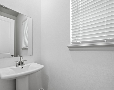 1168 Daybreak Drive - Photo Thumbnail 6