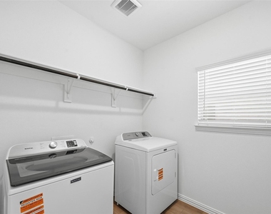 1168 Daybreak Drive - Photo Thumbnail 20