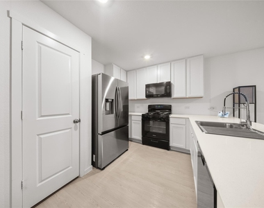 260 Adelina Drive - Photo Thumbnail 12
