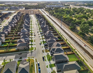 260 Adelina Drive - Photo Thumbnail 33
