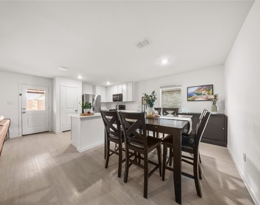 260 Adelina Drive - Photo Thumbnail 10