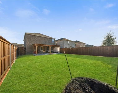 260 Adelina Drive - Photo Thumbnail 27