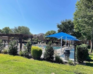 2413 Trailwest Lane - Photo Thumbnail 8