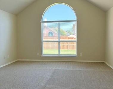 2413 Trailwest Lane - Photo Thumbnail 3