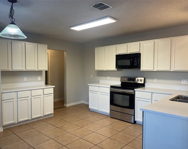 527 Tumbleweed Drive - Photo Thumbnail 9