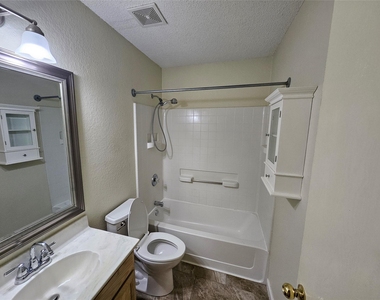 1608 Merritt Drive - Photo Thumbnail 25