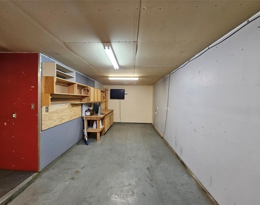 1608 Merritt Drive - Photo Thumbnail 39