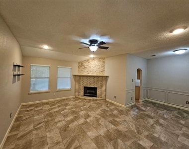 1608 Merritt Drive - Photo Thumbnail 8