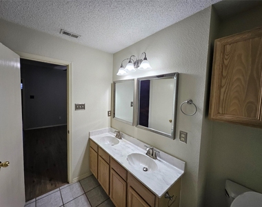 1608 Merritt Drive - Photo Thumbnail 21